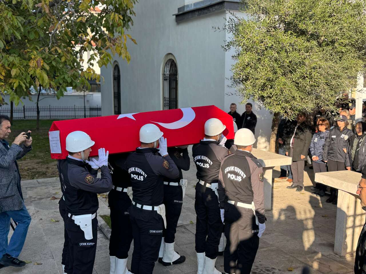 Emniyet Müdürü Vehbi Yıldız, Muğla’da Gözyaşlarıyla Uğurlandı 2